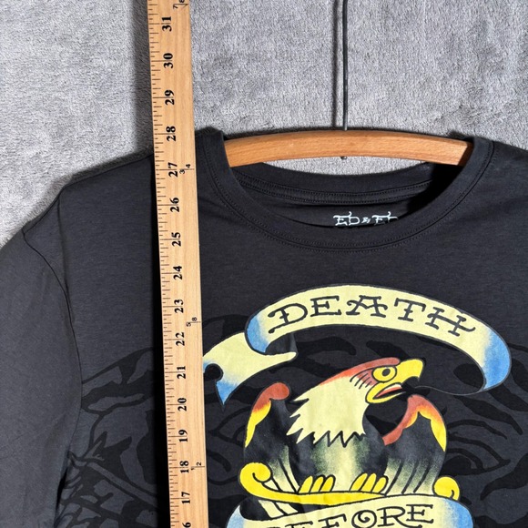 NWT Ed Hardy Death Before Dishonor Eagle Tattoo Graphic T Shirt Mens M Charcoal - Picture 8 of 10